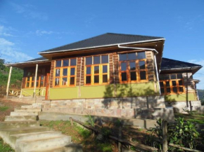 Gorilla Bluff Lodge Buhoma